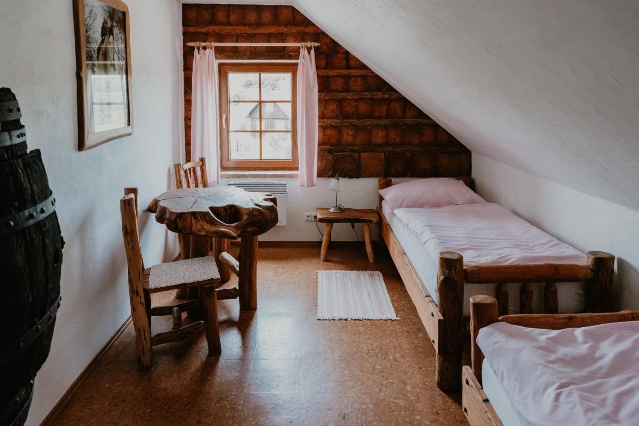 Osada Havranu Hotel Hnanice  Buitenkant foto