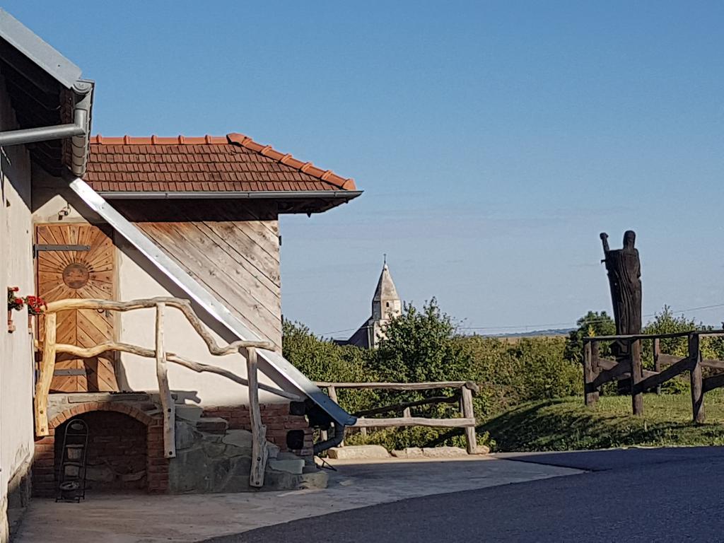 Osada Havranu Hotel Hnanice  Buitenkant foto