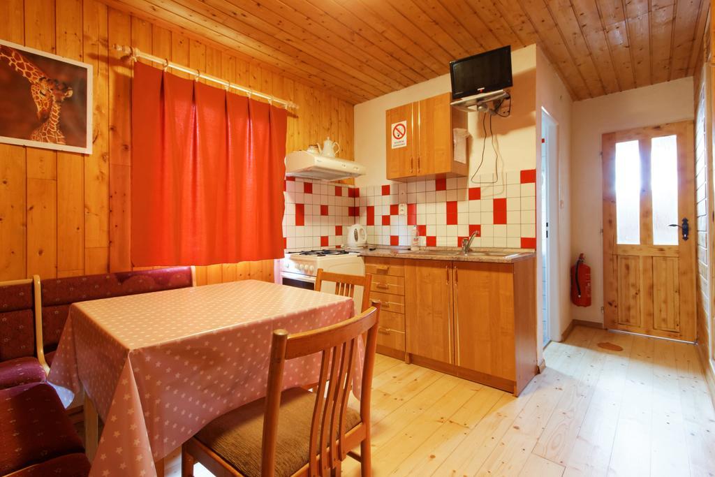 Osada Havranu Hotel Hnanice  Buitenkant foto