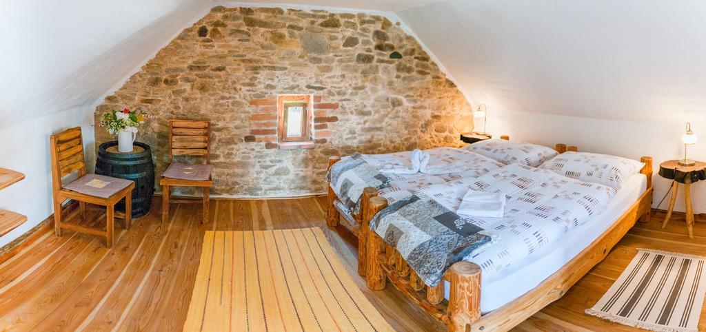 Osada Havranu Hotel Hnanice  Buitenkant foto